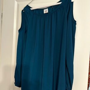 Cabi Sz M Cold Shoulder Long sleeve polyester top